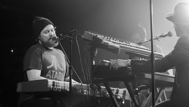 8570371960_72a600c949_z