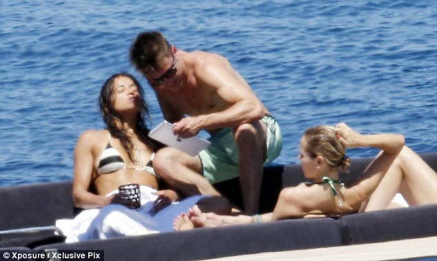 article-2683108-1F73569600000578-957_634x379