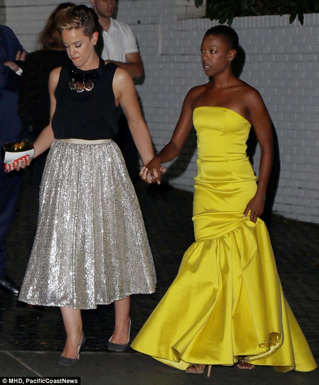 article-2734938-20D2F02300000578-650_634x764 (1)