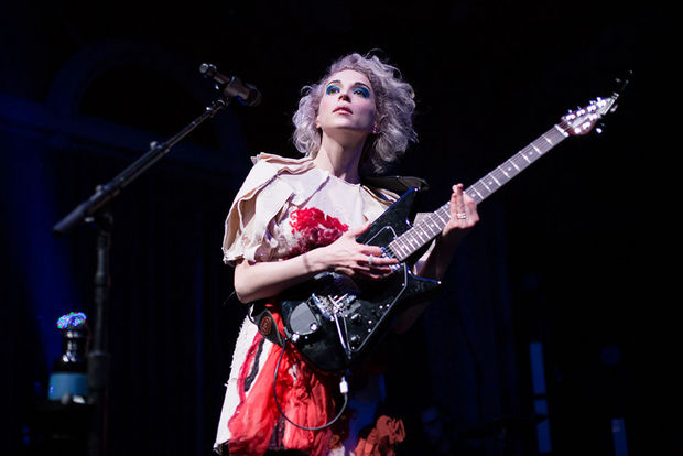 st-vincent-at-the-crystal-ballroom-ca2e92e05e83accc