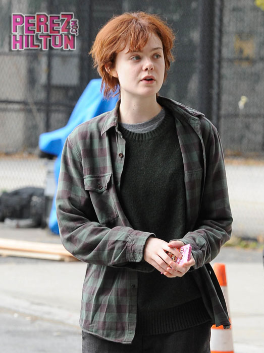 Elle Fanning on set Three Generations