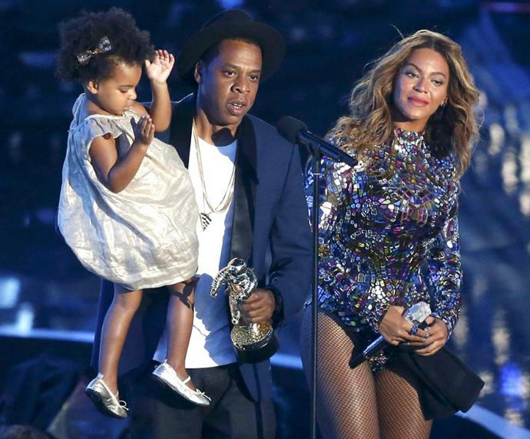 WATCH: Beyoncé's Full VMA Performance • GCN