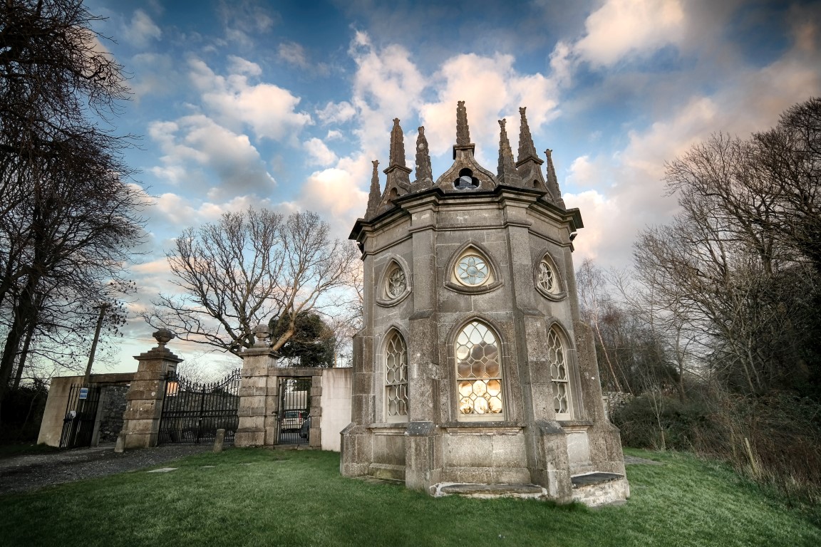 A beautiful castle exterior of the outside of one of the Irish Landmark Trust venues - the same Irish Landmark Trust who has a Valentine's Giveaway