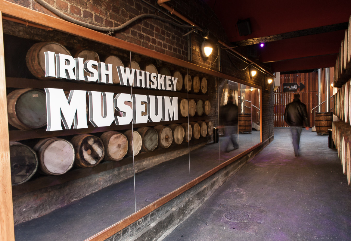 A sign saying Irish whiskey museum at the Irish Whiskey Museum