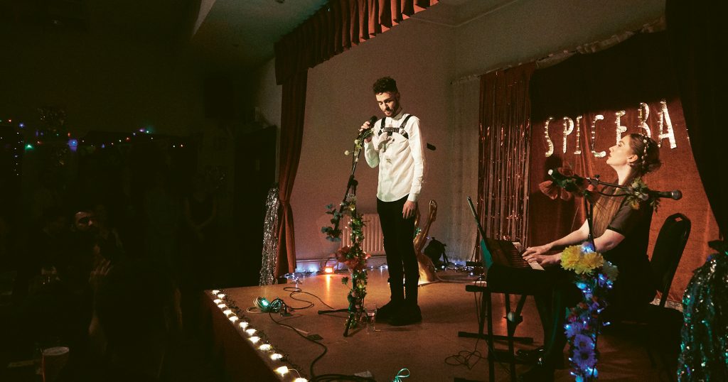 Seán Kennedy performing at Spicebag