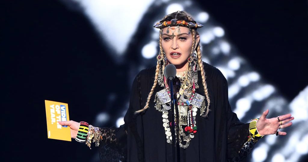 Madonna during her tribute speech to Aretha Franklin