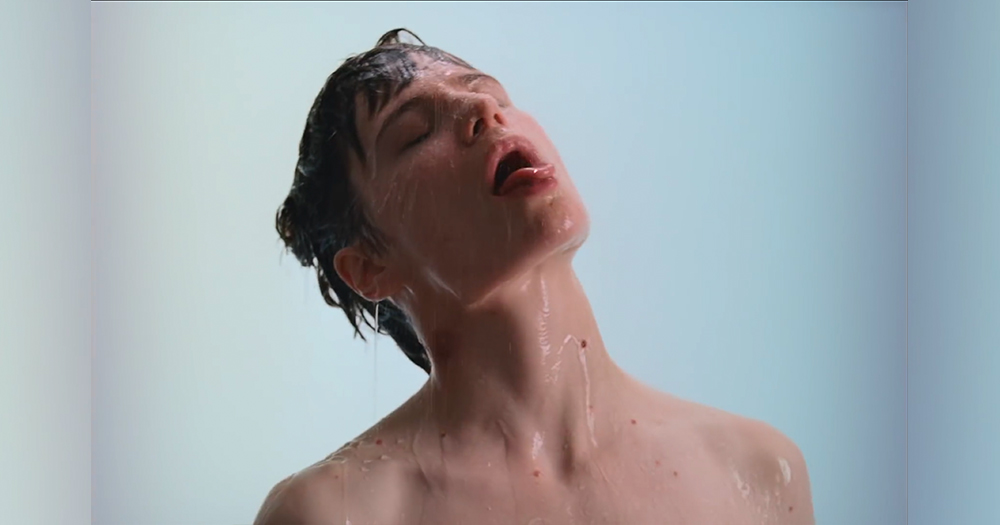 still from Christine and the Queens 5 dollars music video