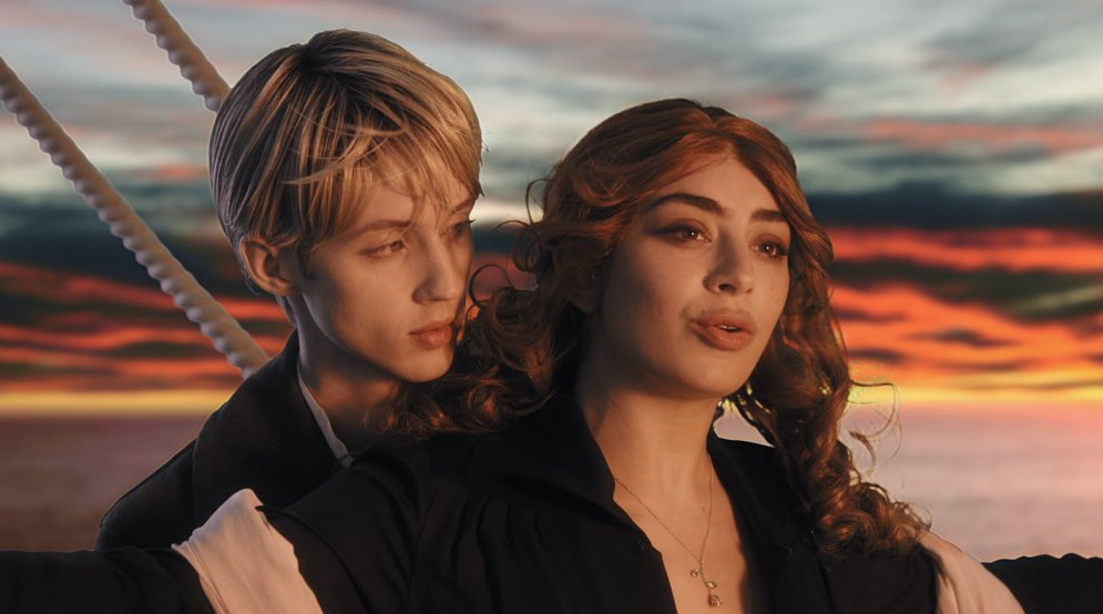 Troye Sivan and Charli XCX in 1999 music video