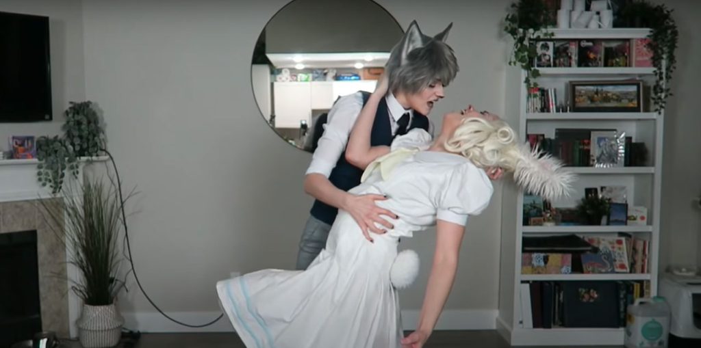 Couples' costumes ideas: Haru and Legoshi