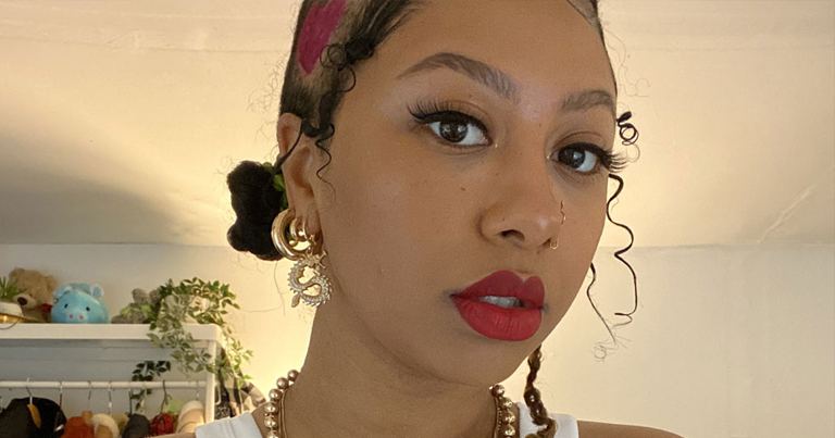 Image of Non-binary activist Renn Miano