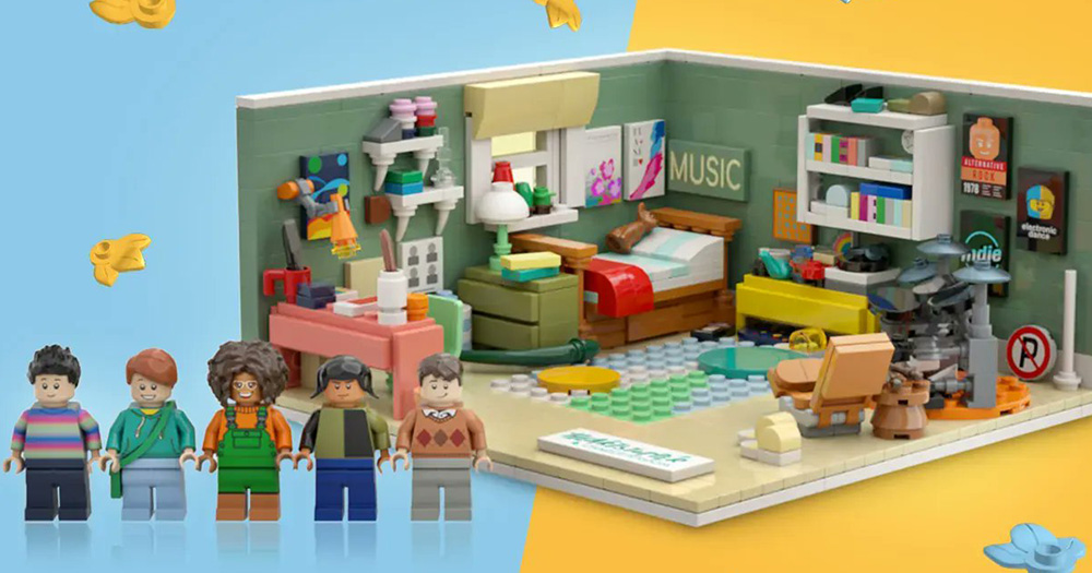 An image of the fan-designed Lego set of Charlie's room and the main characters from Heartstopper.
