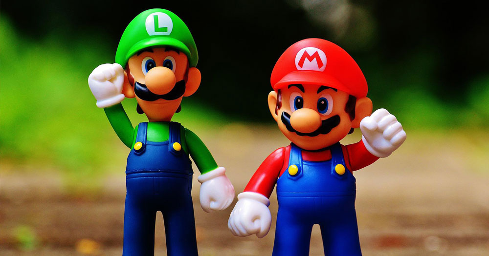 Figures of Nintendo characters, Luigi and Mario