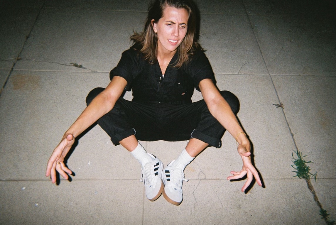 An image of E.R Fightmaster sitting on the pavement.