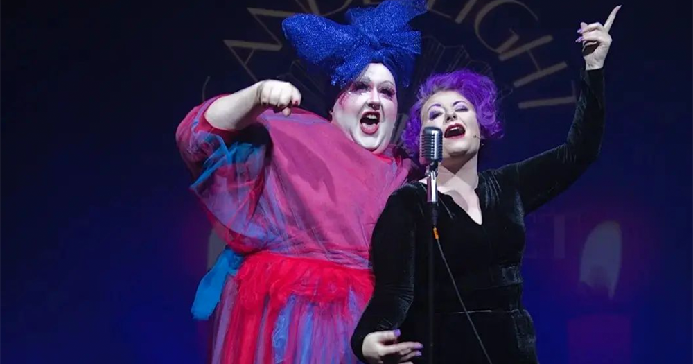 Avoca and Lotta Lungs share the mic at a previous candlelight cabaret