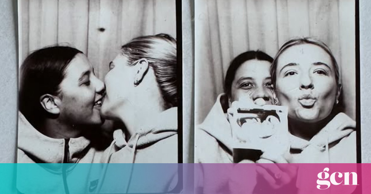 Footballers Sam Kerr and Kristie Mewis receive homophobic abuse