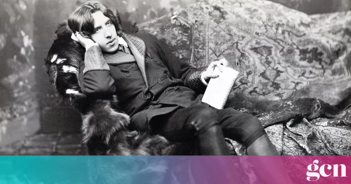 The British Library has posthumously restored the library card of Irish writer Oscar Wilde, more than a century after it was revoked.