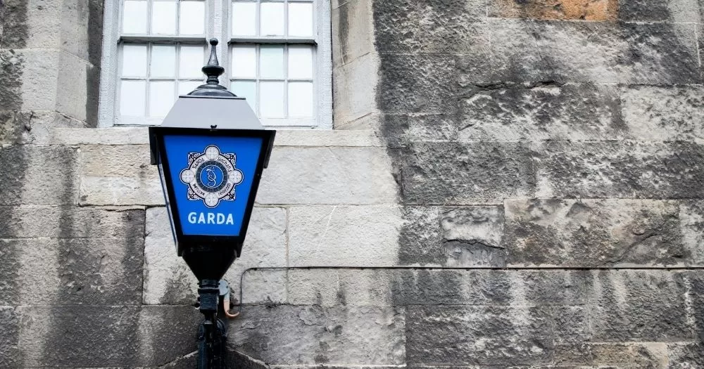 Image shows the exterior of a Garda station. This is being used to accompany an article that discusses recent assaults on the LGBTQ+ community in Ireland.
