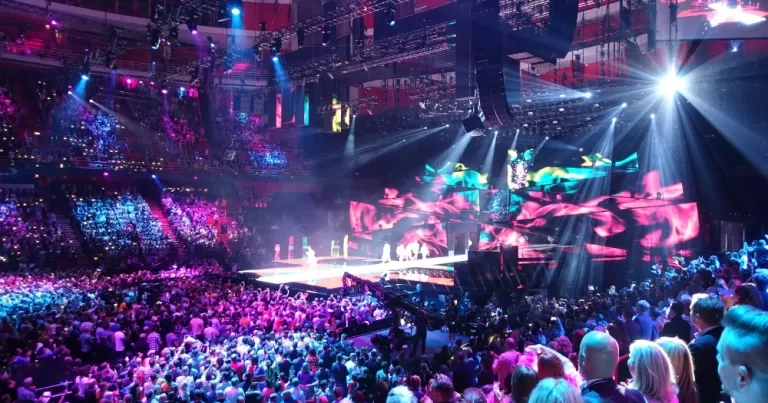 This article is about the Eurovision boycott. In the photo, the crowd watching the Eurovision stage as a performance is taking place.