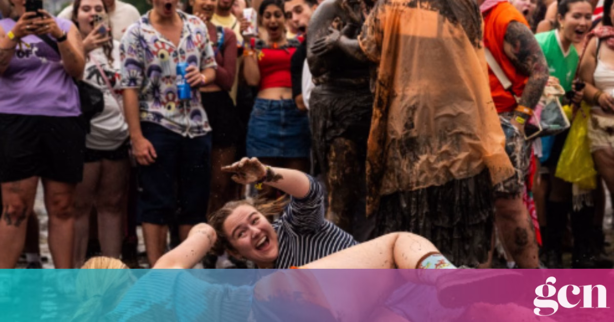 Lesbians get down and dirty at Lollapalooza mud wrestling competition
