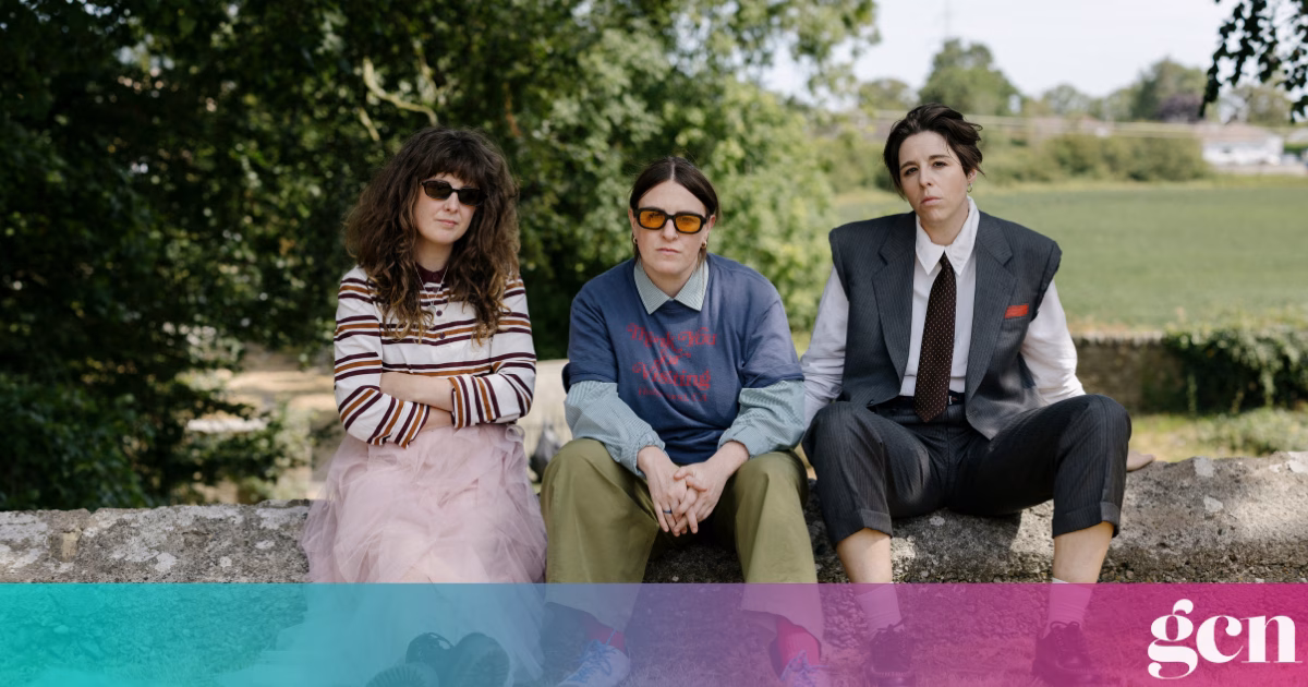 Irish queer favourites Pillow Queens return with intoxicating new single 'Kiss Kiss'